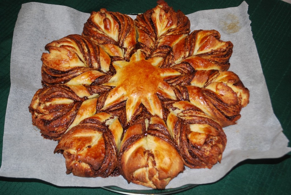 Nutella Star cake after baking