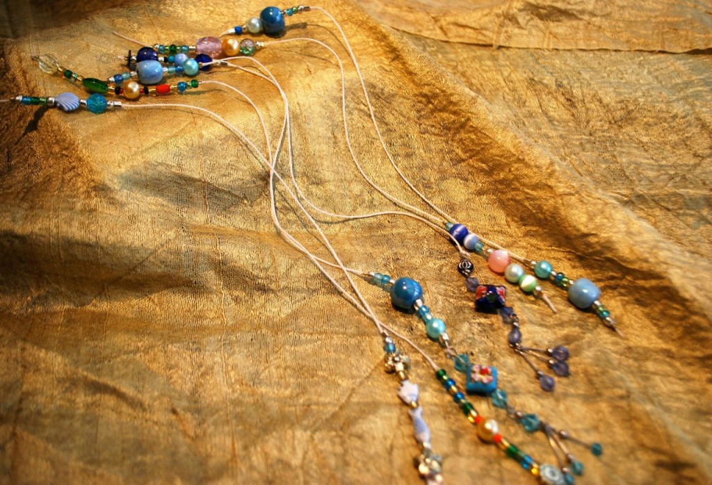 Bookmark beads